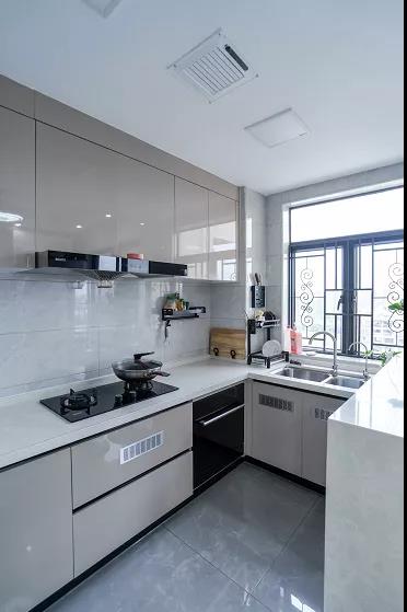 83㎡三居室，現代簡約與實用主義結合，舒適又寫意